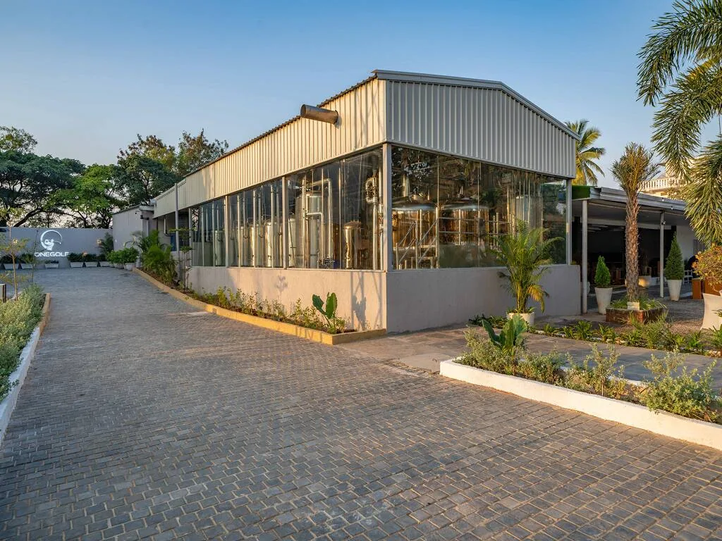 One Golf Brewery & Moai